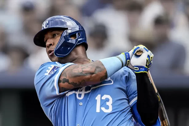 Salvador Perez brilla con su paciencia en la derrota ante los Yankees