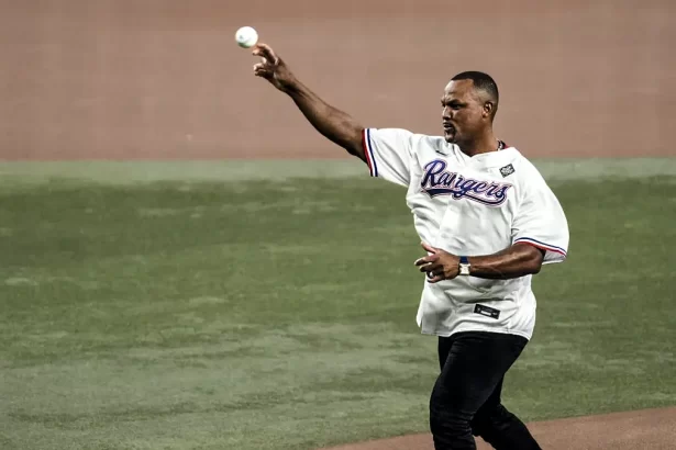 Adrian Beltre realizara el primer lanzamiento en el Juego de Estrellas 2024
