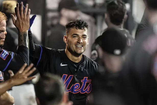 Jose Iglesias conecta con dos cuadrangulares para los Mets en el Citi Field
