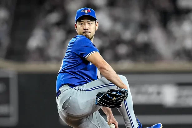 Los Astros de Houston refuerzan su rotacion con Yusei Kikuchi