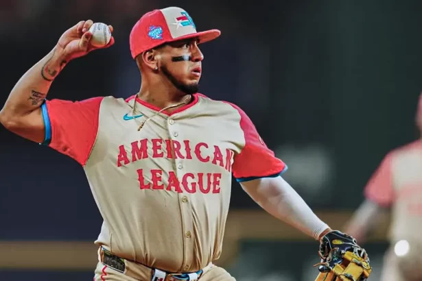Los Rays evaluan ofertas por Isaac Paredes antes de la fecha limite de intercambios
