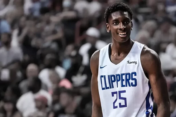 Moussa Diabate se une a los Hornets con un contrato dual