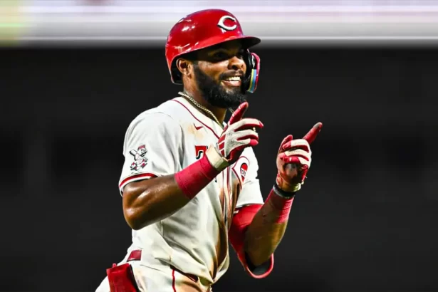 Rece Hinds conecta jonron en su debut con los Rojos de Cincinnati