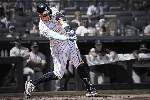 Aaron Judge ingresa al exclusivo club de tres temporadas con 50 jonrones