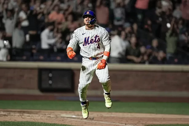Carlos Mendoza elogia a Francisco Alvarez Clave en el exito de los Mets