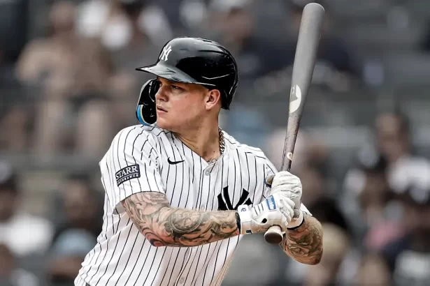 El inesperado desafio de Alex Verdugo con los Yankees Alergia a los guantes de bateo