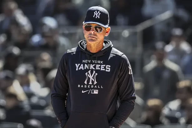 Expectativas altas para Aaron Boone Obligacion de llegar a la Serie de Campeonato