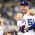Freddie Freeman enfrenta dificultades familiares tras diagnostico de su hijo
