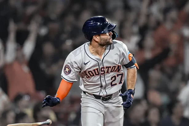 Jose Altuve lidera a los Astros en una remontada clave contra los Medias Rojas