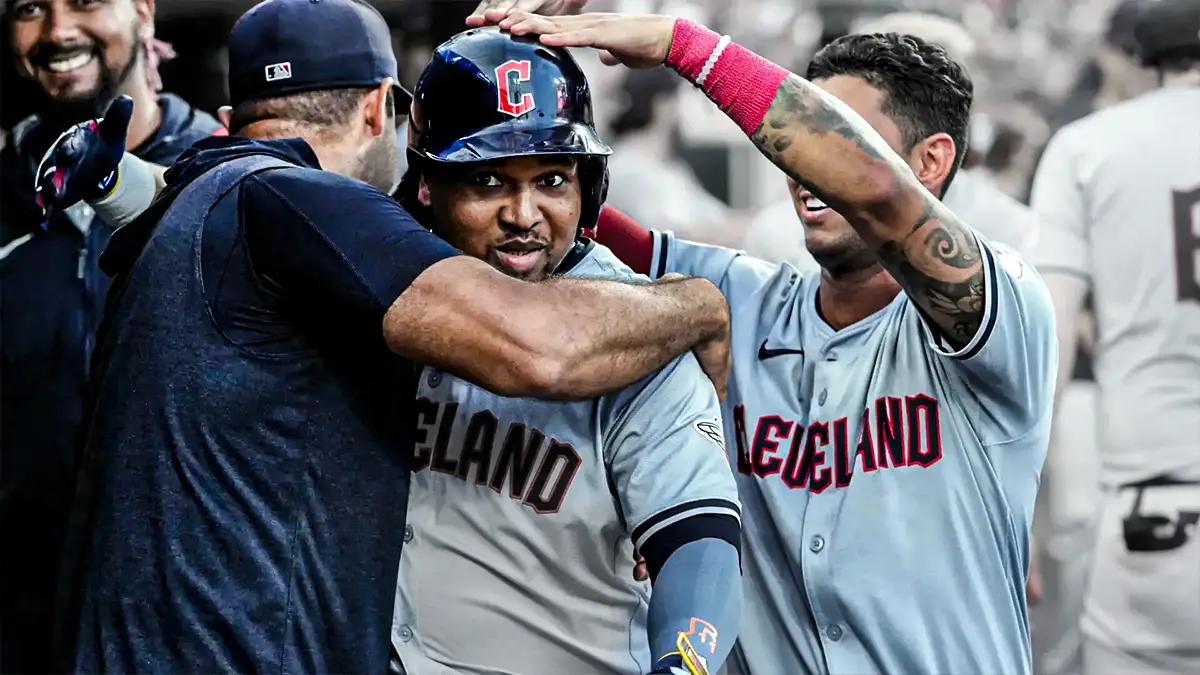 Jose Ramirez hace historia Primer tercera base con 6 temporadas de 20 20 en la MLB