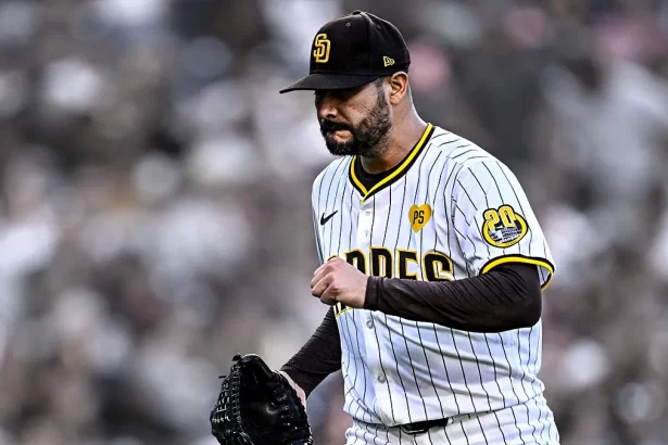Martin Perez brilla en su debut con los Padres de San Diego