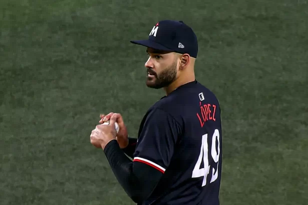 Pablo Lopez destaca pero Minnesota sucumbe ante los Rangers en entradas extras