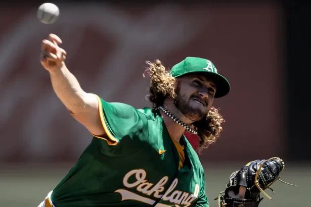 Polemica reaccion de Joey Estes tras error defensivo genera controversia