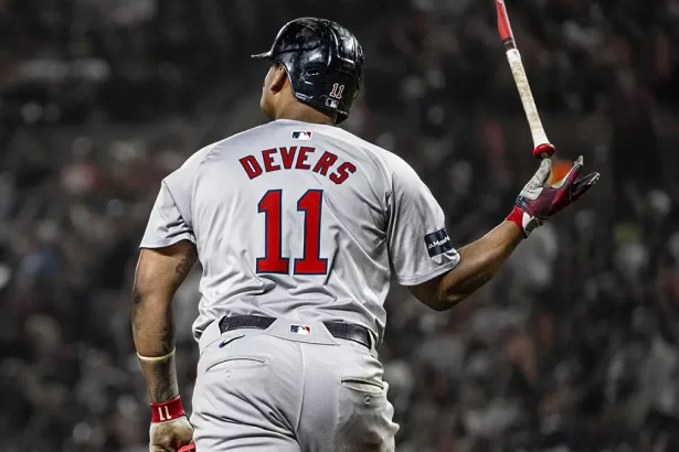 Rafael Devers a un paso de hacer historia en los Boston Red Sox