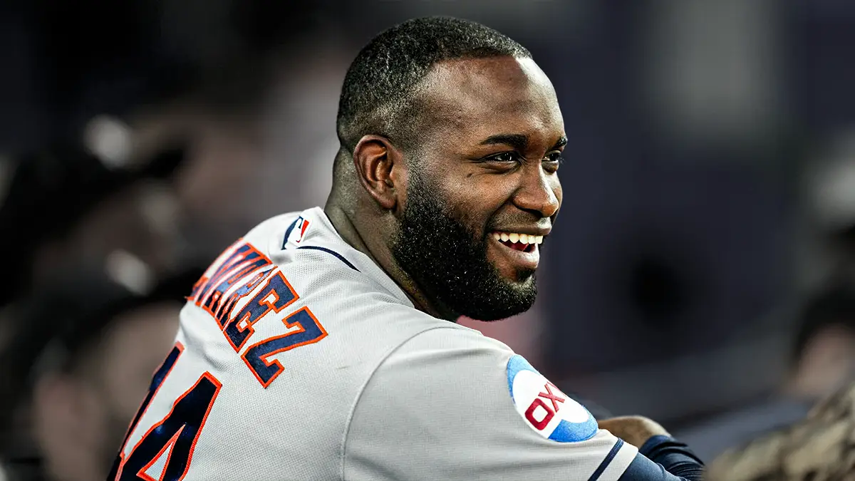 Yordan Alvarez y su poder descomunal La pizarra del Tropicana Field no pudo resistir su bateo