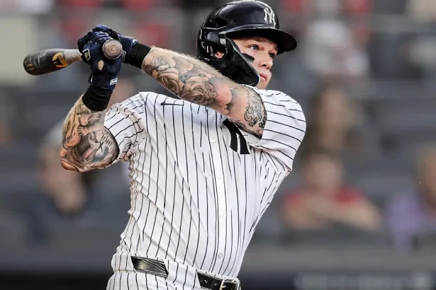 Alex Verdugo 26544152