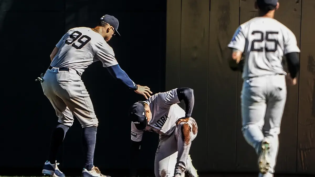 Juan Soto preocupa a los Yankees tras choque con la pared en el jardin derecho