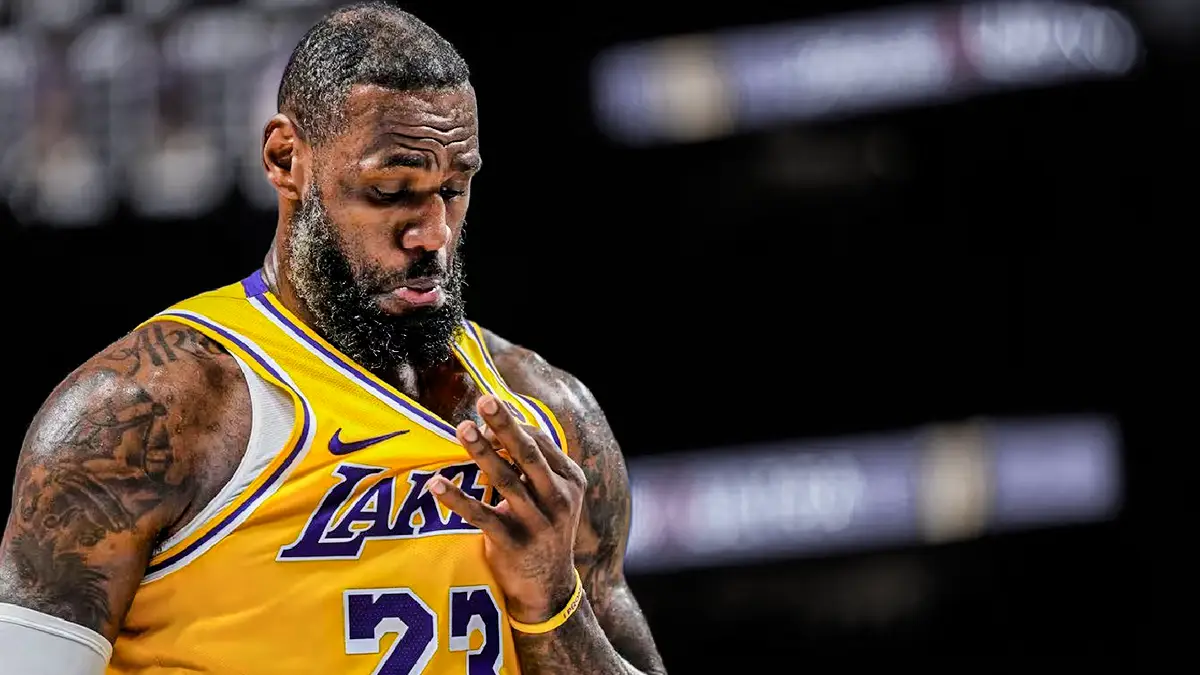 LeBron James 684471123