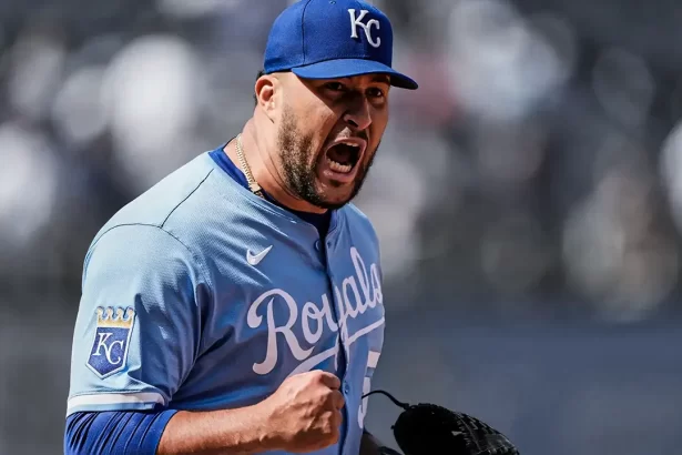 Carlos Estevez lidera salvamentos en MLB con los Reales de Kansas City