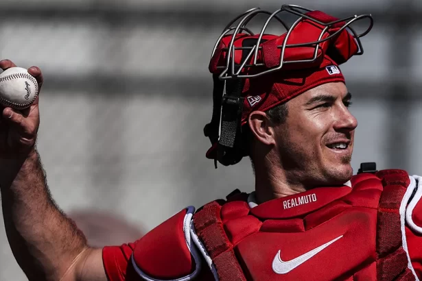 JT Realmuto extiende su legado con Philadelphia Phillies