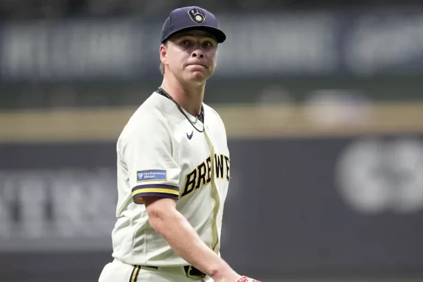 Kyle Harrison silencia las dudas ocho ponches y una promesa en su debut con Milwaukee
