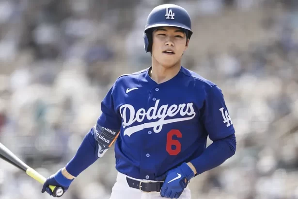 Betts sale lesionado y los Dodgers llaman a Hyeseong Kim desde Triple A