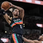 Debut de Wembanyama en playoffs 35 puntos y dos marcas historicas