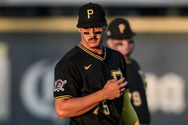 El prospecto mas prometedor del beisbol debuta en Grandes Ligas antes de cumplir 20 anos