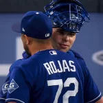 Miguel Rojas lanza el 9 inning y trolea a los Azulejos en su propia casa