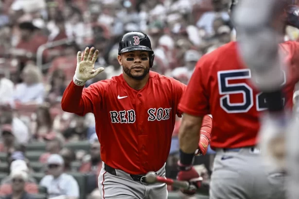 Willson Contreras prende la mecha de .200 a .302 en cinco partidos con los Medias Rojas