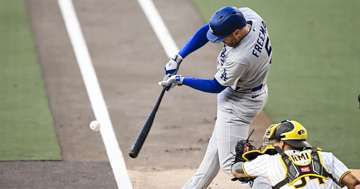 Freeman remonto en el Petco Park y los Dodgers sobrevivieron al duelo de jonrones