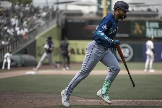 Gilbert silencia a los Atleticos y los Marineros se afianzan en el Oeste