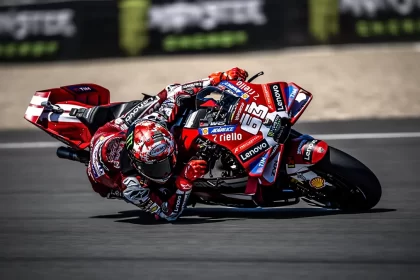 Bagnaia gana el sprint en Republica Checa y Marquez avisa La Ducati esta lista para ganar el campeonato