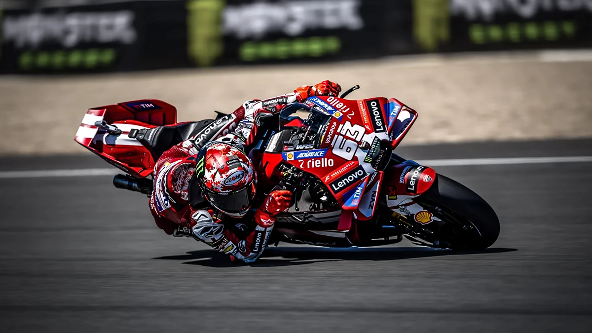Bagnaia gana el sprint en Republica Checa y Marquez avisa La Ducati esta lista para ganar el campeonato