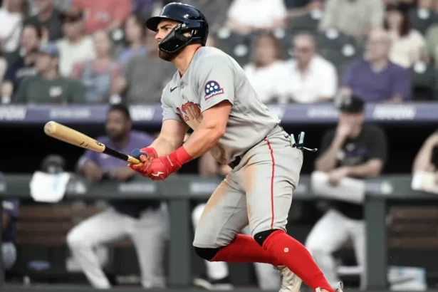 Boston voltea el marcador con cuatro en la quinta y frena a los Yankees en Fenway