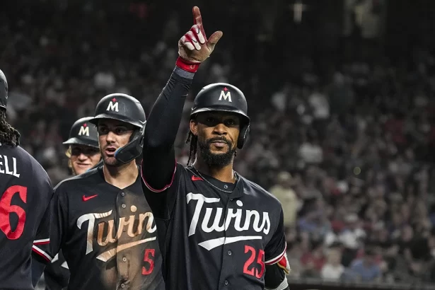 Buxton conecta grand slam y los Mellizos destrozan a los D backs 16 8