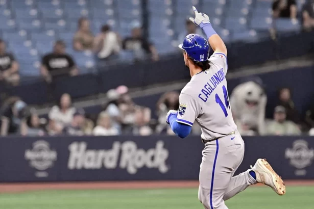 Caglianone destroza al Tropicana y los Reales apalean a los Rays 12 5