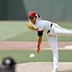 Cantillo frena a los Tigres y los Guardianes se afianzan en Cleveland