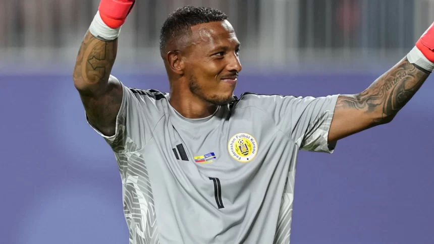 Eloy Room y sus 15 atajadas le dan a Curacao su primer punto en un Mundial