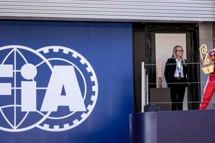 FIA aprueba la evolucion de la F1 hacia una potencia 60 40 en 2028 y refuerza protocolos de seguridad