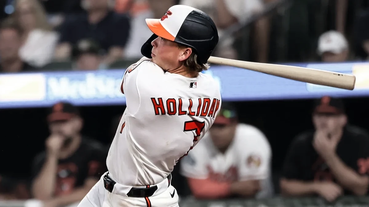 Holliday conecta grand slam y los Orioles tumban a los Marineros