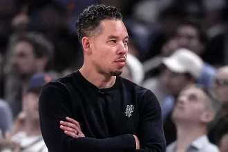 Johnson no se rinde Fox tendra el balon al final antes del quinto partido Spurs Knicks