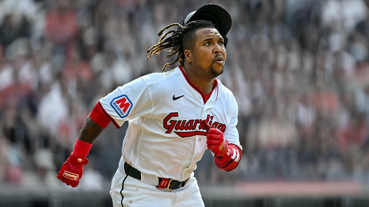 Jose Ramirez se fractura la mano izquierda y pone en riesgo su temporada con los Guardianes