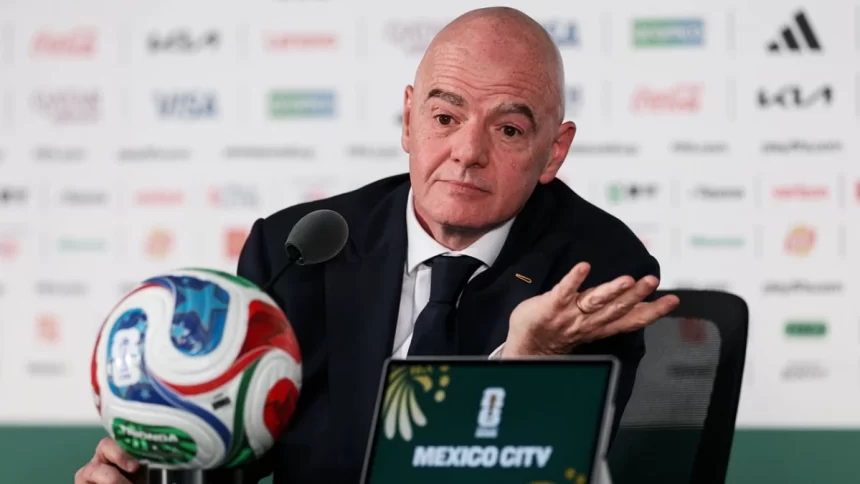 La burla de Infantino a Italia antes del Mundial 2026 Quizas con 64 equipos se clasificarian