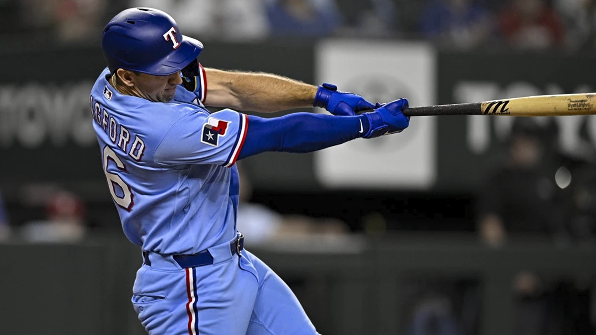 Langford sacude el Globe Life y los Rangers resisten a los Padres