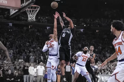 Los Knicks estan a un triunfo del titulo y Nueva York enloquece records de audiencia y entradas a 10.000 dolares