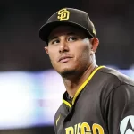 Machado aplasta a los Rangers con 5 remolcadas y los Padres ganan en la decima