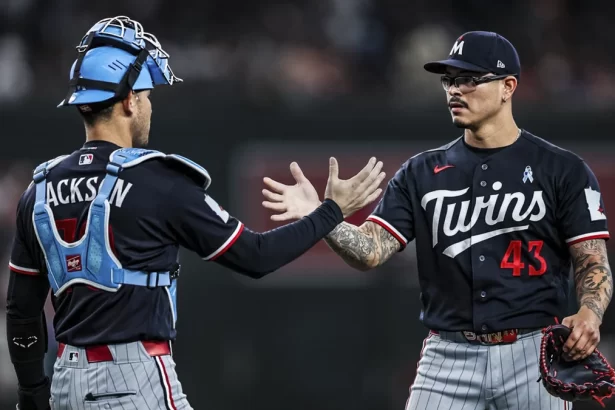 Mellizos remontan en la septima y tumban a los D backs en Chase Field