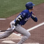 Ohtani en duda por inflamacion en la rodilla antes de la serie Dodgers White Sox