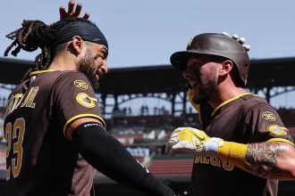 Padres silencian al Busch Stadium y frenan a los Cardenales